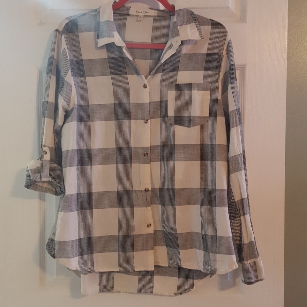 Eden & Olivia Cream and Gray Plaid Button-Down Shirt